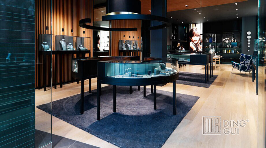 Glass Display Cases And Retail Display Case Showcases Up To Date
